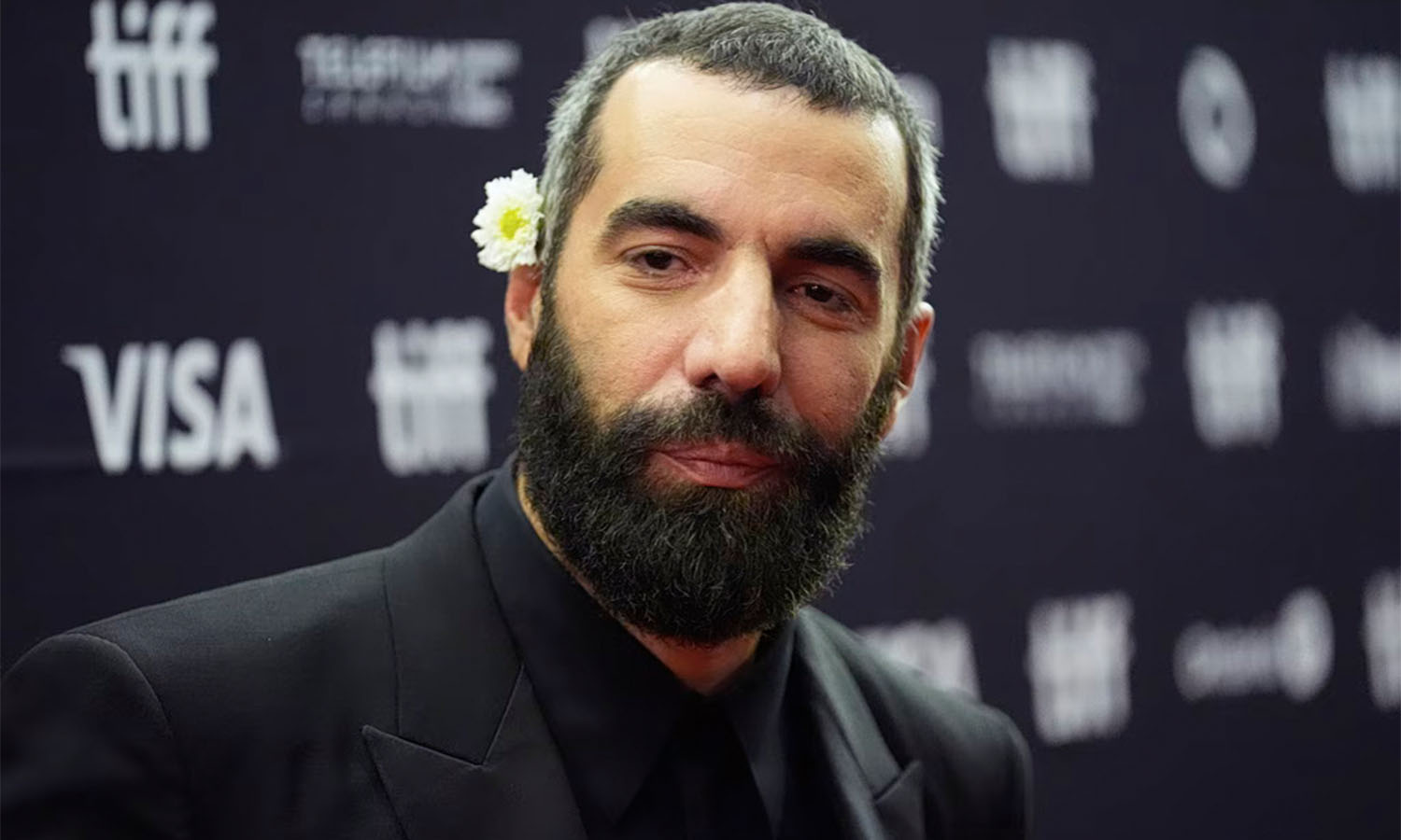 Ρομέν Γαβράς: «Ισως να αρχίσουμε να πετάμε ανθρώπους στο ηφαίστειο…»