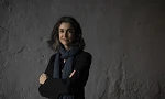 Αβελίνα Πρατ: "Βασίζομαι πολύ σε όσα μένουν ανείπωτα"